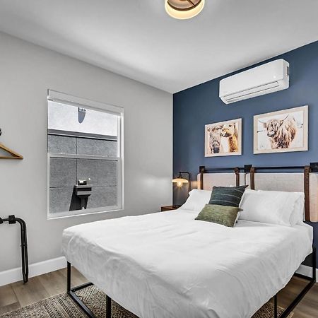Two Bedroom-Queen In Master. Heart Of Downtown Vista Extérieur photo