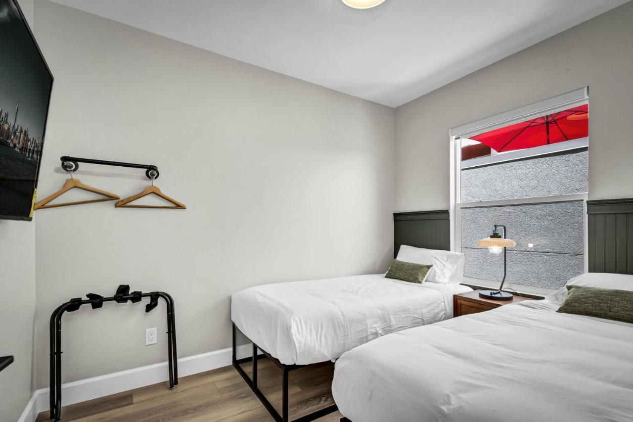 Two Bedroom-Queen In Master. Heart Of Downtown Vista Extérieur photo