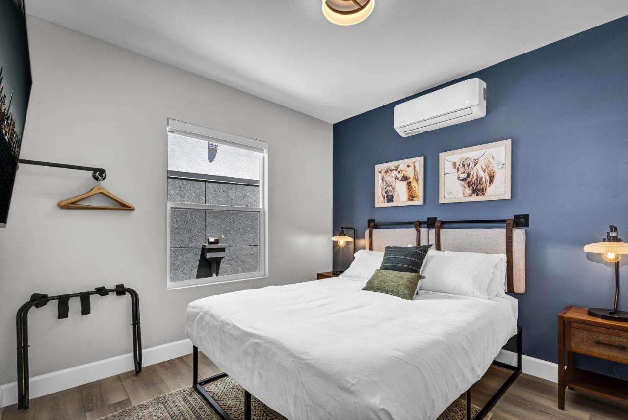 Two Bedroom-Queen In Master. Heart Of Downtown Vista Extérieur photo